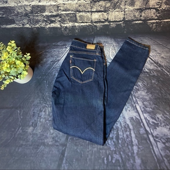 𝅺levi’s Dark Wash Skinny Jeans 26 - Picture 1 of 6